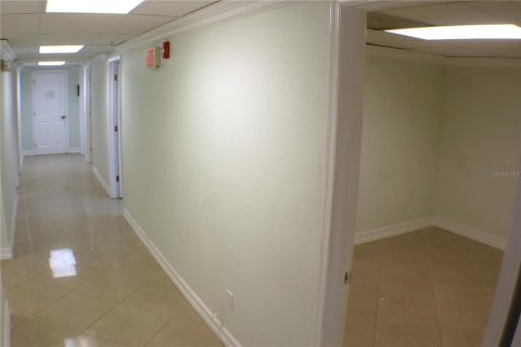 Immobilier commercial à vendre à Margate, Floride № 1106908 - photo 12