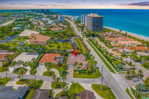 Villa ou maison à vendre à Juno Beach, Floride: 3 chambres, 267.93 m2 № 1178282 - photo 1