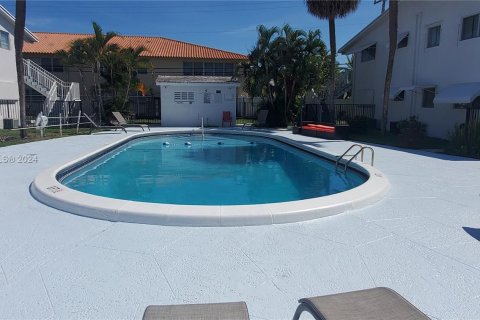 Condominio en venta en Fort Lauderdale, Florida, 1 dormitorio, 55.74 m2 № 1238764 - foto 25