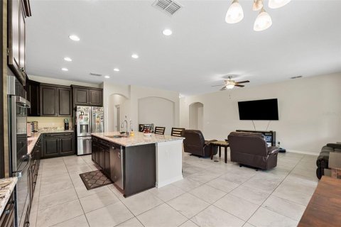 Casa en venta en Tampa, Florida, 7 dormitorios, 513.1 m2 № 1337810 - foto 16