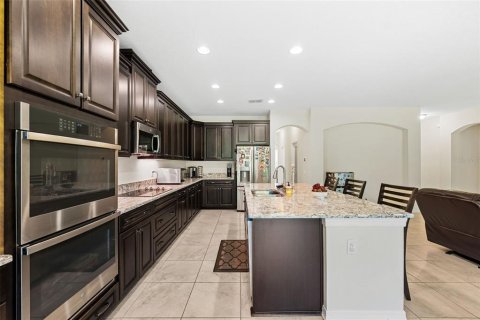 Casa en venta en Tampa, Florida, 7 dormitorios, 513.1 m2 № 1337810 - foto 15