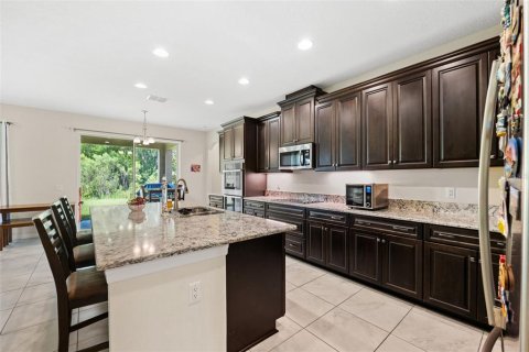 House in Tampa, Florida 7 bedrooms, 513.1 sq.m. № 1337810 - photo 14