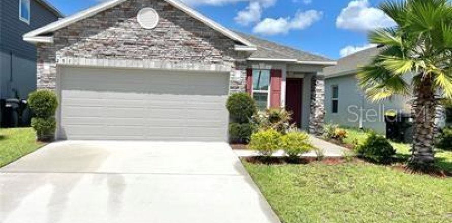 House in Davenport, Florida 3 bedrooms, 137.4 sq.m. № 1376469