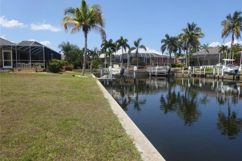 Terreno en venta en Punta Gorda, Florida № 1169025 - foto 6