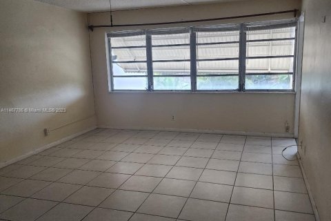 Copropriété à vendre à Hallandale Beach, Floride: 1 chambre, 71.53 m2 № 1306140 - photo 9