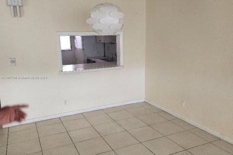 Copropriété à vendre à Hallandale Beach, Floride: 1 chambre, 71.53 m2 № 1306140 - photo 8