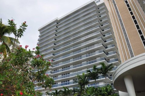 Condo in Fort Lauderdale, Florida, 1 bedroom  № 1161758 - photo 1