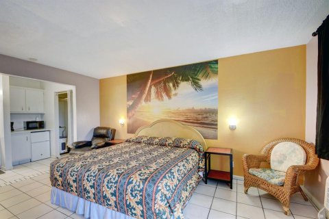 Купить отель в Лейк-Уорт, Флорида № 691689 - фото 4