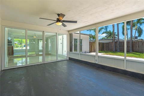 House in Fort Lauderdale, Florida 3 bedrooms, 112.6 sq.m. № 1189952 - photo 14