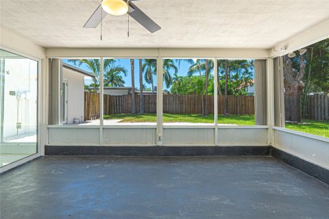 House in Fort Lauderdale, Florida 3 bedrooms, 112.6 sq.m. № 1189952 - photo 15