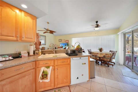 House in Port Charlotte, Florida 3 bedrooms, 162.39 sq.m. № 1420456 - photo 12