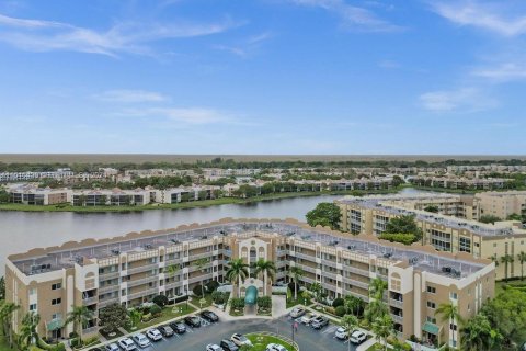 Condo in Tamarac, Florida, 2 bedrooms  № 981332 - photo 30