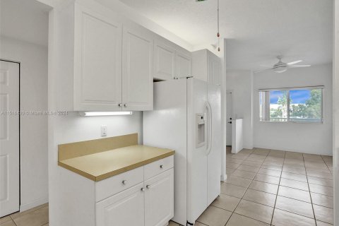 Copropriété à vendre à Tamarac, Floride: 2 chambres, 140.1 m2 № 981332 - photo 9