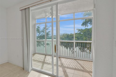 Copropriété à vendre à Tamarac, Floride: 2 chambres, 140.1 m2 № 981332 - photo 22