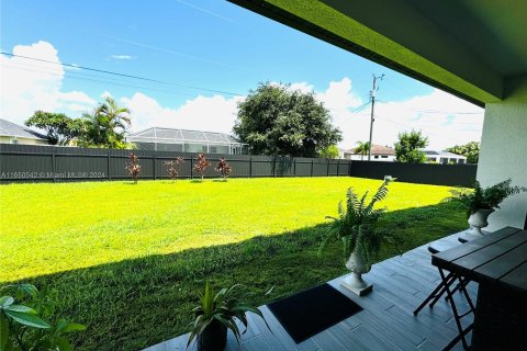 House in Cape Coral, Florida 3 bedrooms № 1332555 - photo 30