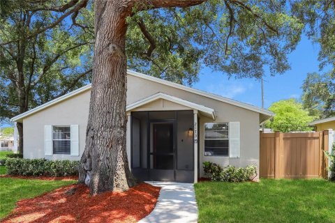 Villa ou maison à louer à Clearwater, Floride: 3 chambres, 165.74 m2 № 1378205 - photo 1