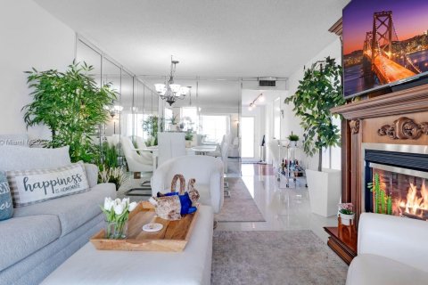 Condo in Sunrise, Florida, 1 bedroom  № 1291248 - photo 4