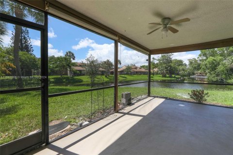 Touwnhouse à vendre à Tamarac, Floride: 2 chambres, 116.59 m2 № 1318760 - photo 7