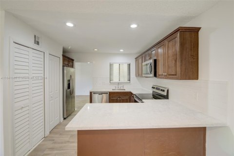 Adosado en venta en Tamarac, Florida, 2 dormitorios, 116.59 m2 № 1318760 - foto 20