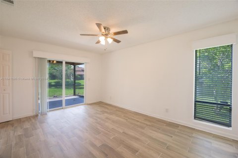 Touwnhouse à vendre à Tamarac, Floride: 2 chambres, 116.59 m2 № 1318760 - photo 23