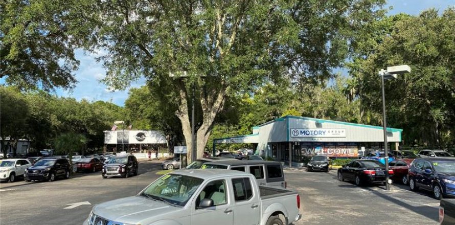 Commercial property in Gainesville, Florida 426.79 sq.m. № 220205