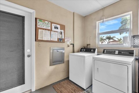 Copropriété à vendre à Fort Lauderdale, Floride: 2 chambres, 101.08 m2 № 1180123 - photo 21