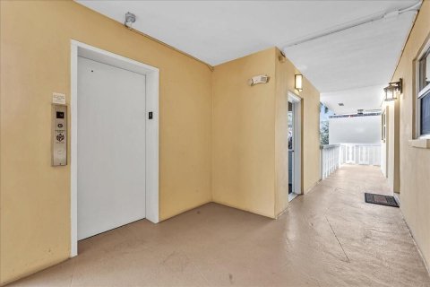 Copropriété à vendre à Fort Lauderdale, Floride: 2 chambres, 101.08 m2 № 1180123 - photo 22