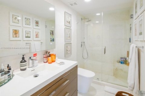 Condo in Key Biscayne, Florida, 3 bedrooms  № 1181068 - photo 18