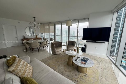 Condominio en venta en Miami, Florida, 2 dormitorios, 117.89 m2 № 952050 - foto 12