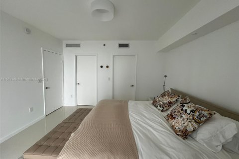 Condominio en venta en Miami, Florida, 2 dormitorios, 117.89 m2 № 952050 - foto 20