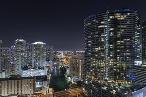 Condominio en venta en Miami, Florida, 2 dormitorios, 117.89 m2 № 952050 - foto 1