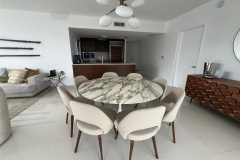 Condominio en venta en Miami, Florida, 2 dormitorios, 117.89 m2 № 952050 - foto 10