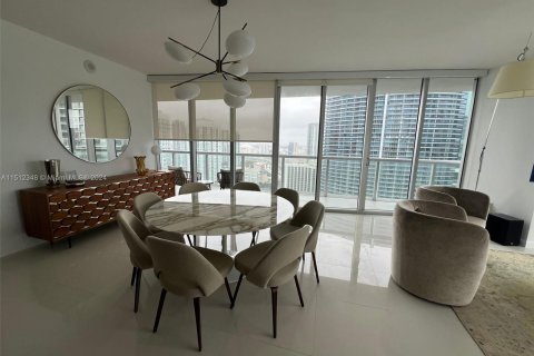Copropriété à vendre à Miami, Floride: 2 chambres, 117.89 m2 № 952050 - photo 8