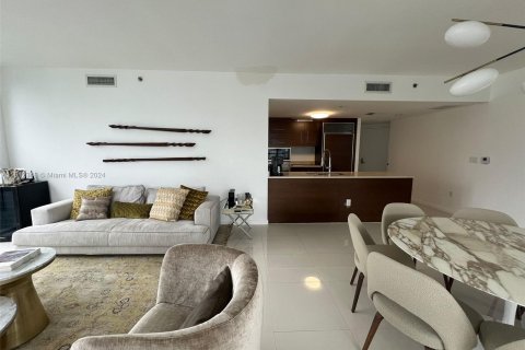 Condominio en venta en Miami, Florida, 2 dormitorios, 117.89 m2 № 952050 - foto 7