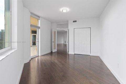 Condo in Miami Beach, Florida, 2 bedrooms  № 1328414 - photo 18