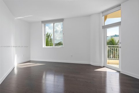 Copropriété à vendre à Miami Beach, Floride: 2 chambres, 141.21 m2 № 1328414 - photo 16