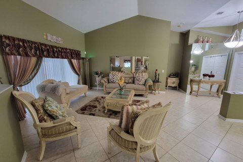 House in Lake Worth, Florida 3 bedrooms, 207.73 sq.m. № 1185465 - photo 13