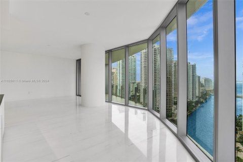 Condo in Miami, Florida, 2 bedrooms  № 1290776 - photo 7