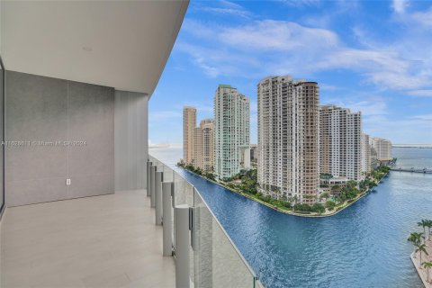 Condo in Miami, Florida, 2 bedrooms  № 1290776 - photo 8