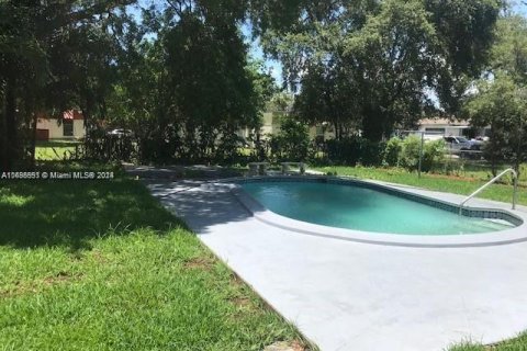 Casa en venta en Miami, Florida, 4 dormitorios, 159.51 m2 № 1431466 - foto 26