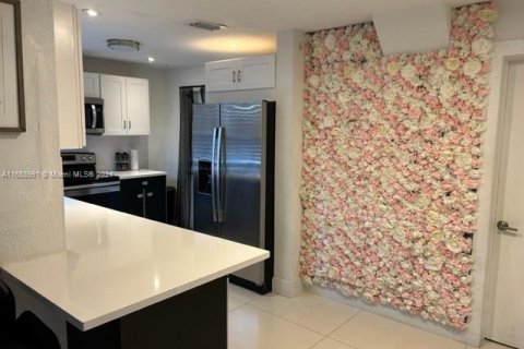 Casa en venta en Miami, Florida, 4 dormitorios, 159.51 m2 № 1431466 - foto 12