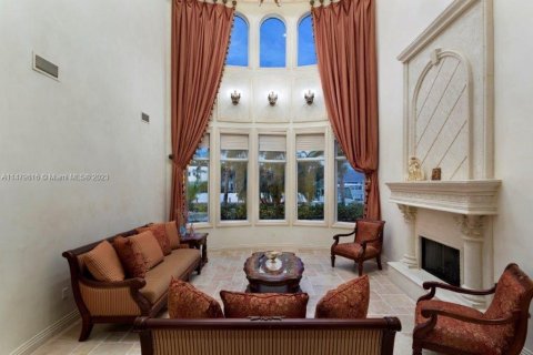 Villa ou maison à vendre à Fort Lauderdale, Floride: 4 chambres, 387.77 m2 № 814595 - photo 10