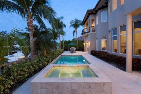 Villa ou maison à vendre à Fort Lauderdale, Floride: 4 chambres, 387.77 m2 № 814595 - photo 27
