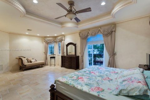 Villa ou maison à vendre à Fort Lauderdale, Floride: 4 chambres, 387.77 m2 № 814595 - photo 21