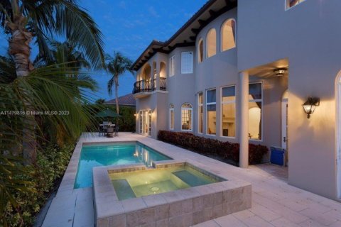 Casa en venta en Fort Lauderdale, Florida, 4 dormitorios, 387.77 m2 № 814595 - foto 26