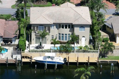 Casa en venta en Fort Lauderdale, Florida, 4 dormitorios, 387.77 m2 № 814595 - foto 3