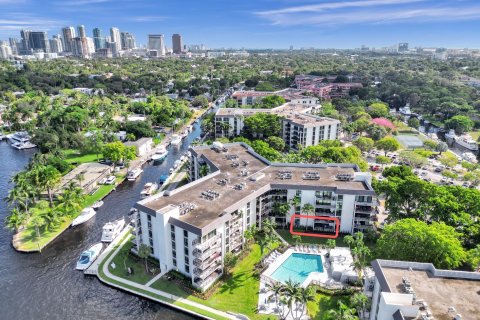 Copropriété à vendre à Fort Lauderdale, Floride: 2 chambres, 116.13 m2 № 1174331 - photo 1