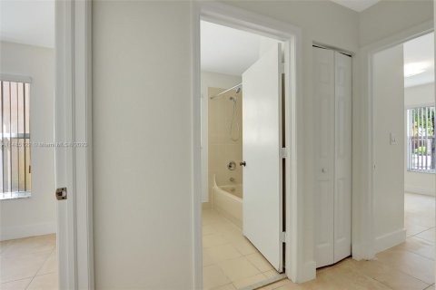 Casa en venta en Homestead, Florida, 3 dormitorios, 124.12 m2 № 839445 - foto 18