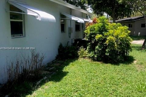 House in Deerfield Beach, Florida 2 bedrooms, 115.01 sq.m. № 1318752 - photo 23