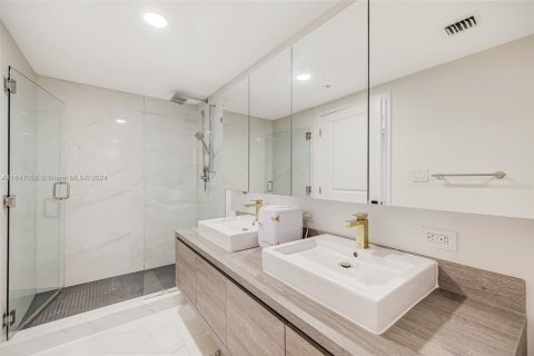 Copropriété à vendre à Sunny Isles Beach, Floride: 3 chambres, 160.91 m2 № 1318756 - photo 11